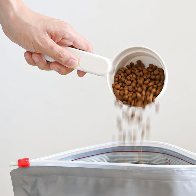 ComSaf MSBC Melamine Pet Food Scoop, Cat Food Measuring Cups, Comfortable Long Handle Scoop for Dog, Cat, Ferret and Rabbit Food, 1 Cup Size Pet Food Feeding Scoop Dishwasher Safe (White