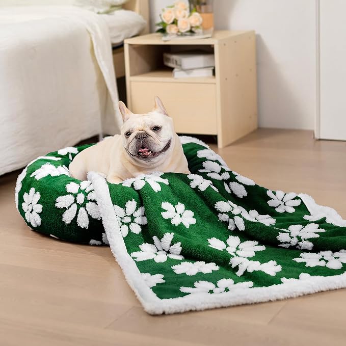 Donut Dog Beds for Small Dogs, Calming Round Cat Beds for Indoor Cats, Cute 3D Textured Flower Pet Bed with Removable Washable Cover and Anti-Slip Bottom(Green,23")