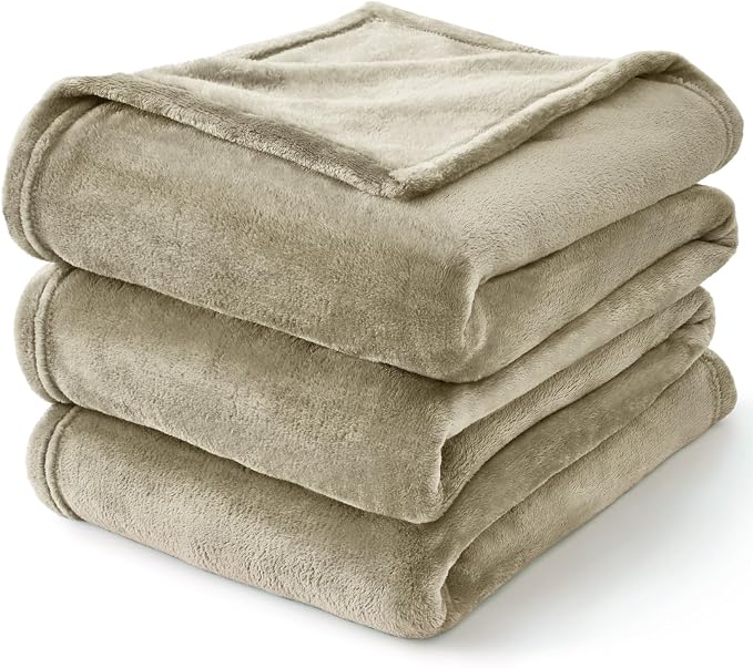 BEDELITE Fleece Blanket Oatmeal Throw Blankets for Couch & Bed, Luxury Plush Cozy Fuzzy Blanket 50x60 inches, Super Soft Warm Lightweight Throw Blanket for Travel Camping