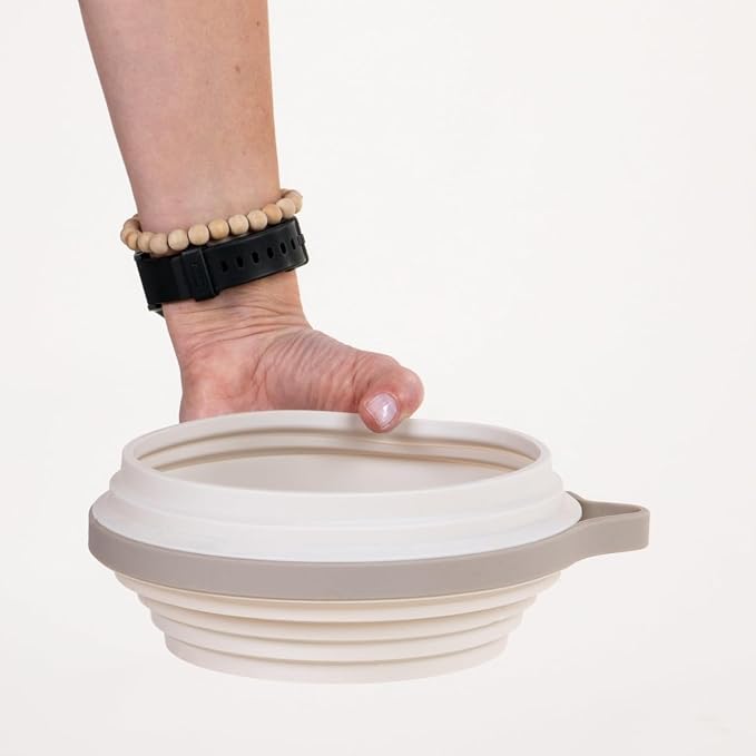 Cleverpup Nomad Large Collapsible Travel Dog Bowl - 4 Cup BPA-Free Silicone for Medium & Large Dogs, Portable, Food & Water, Dishwasher Safe - Sand Silicone