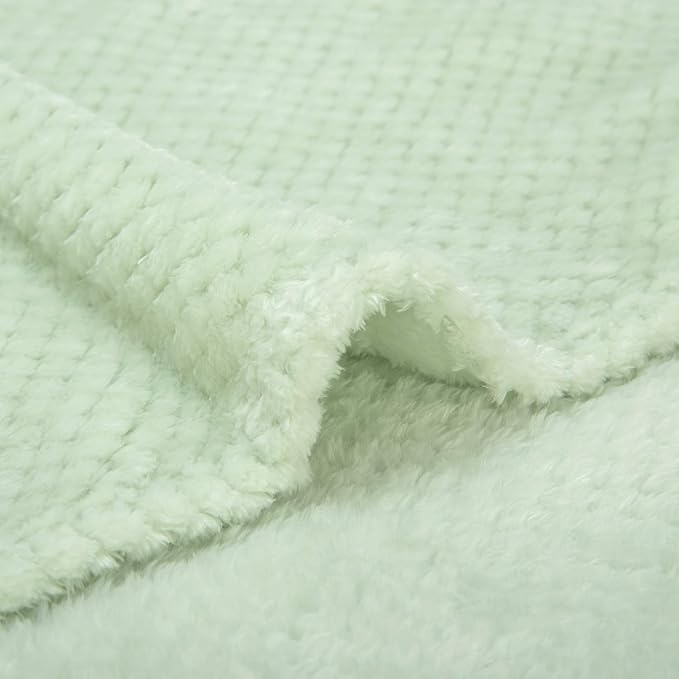 Warm Soft Fuzzy Dog or Cat Blanket, Plush Fleece Throws for Puppy, Kitten, Medium, Large Dogs - Mint (40" x 48")