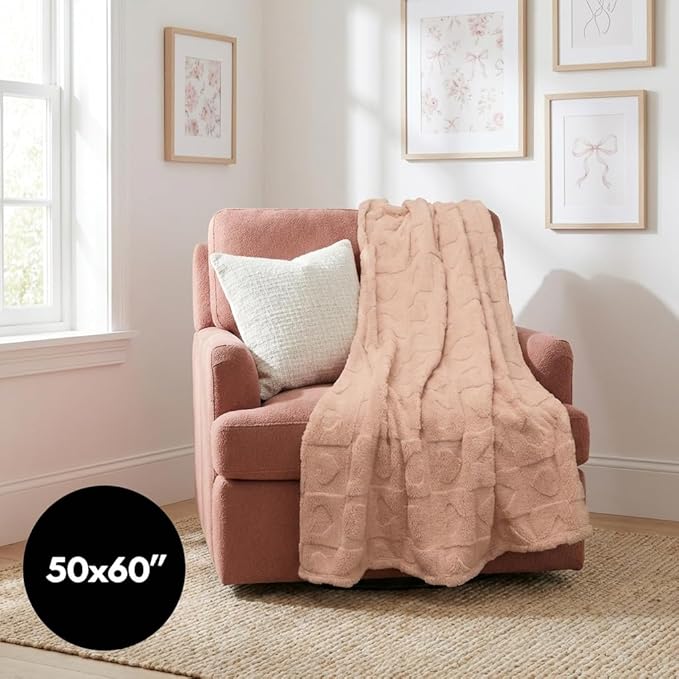 Americanflat 50x60 Jacquard Fleece Throw Blanket - Soft and Breathable Throw Blanket for Couch, Bed, Chair - Fleece Blankets Perfect for Home, Bedroom, or Outdoor Use - Heart Design in Cream