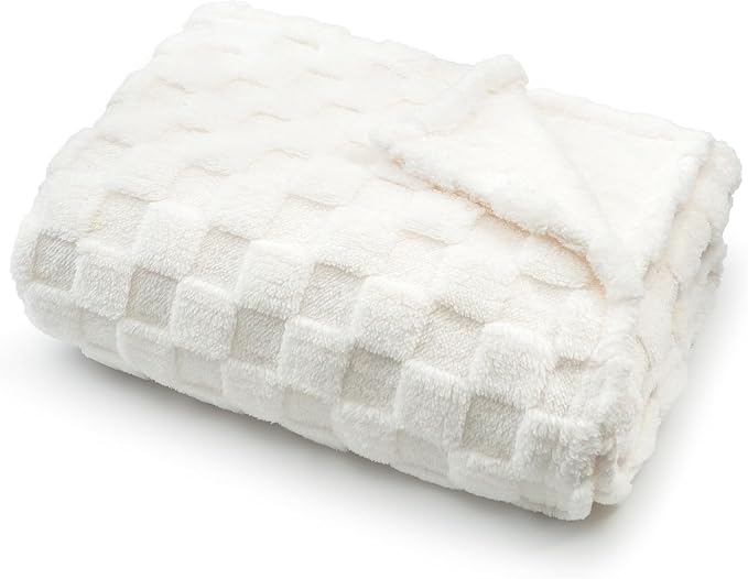 Americanflat 60x80 Jacquard Fleece Throw Blanket - Soft and Breathable Throw Blanket for Couch, Bed, Chair - Fleece Blankets Perfect for Home, Bedroom, or Outdoor Use - Checkered Design in Cream