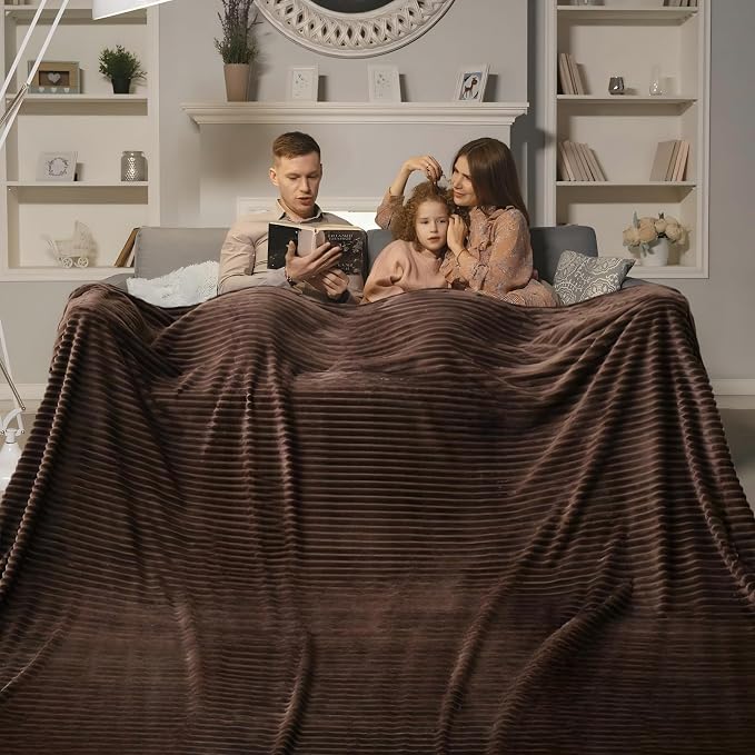 Bnuitland Brown Fleece Throw Blanket 90"x108",300GSM Soft Cozy Warm Lightweight Stripe Pattern for Bed Sofa Home Decor,Suitable for Adults Family All Season
