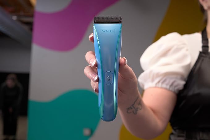Wahl Pro Animal Motiva2 - Professional Pet Clipper for Dogs, Cats & Horses - Cordless - Digital Display with LED Indicator - Textured Grip - Easy to Carry & Travel Lock - Blue Ivy