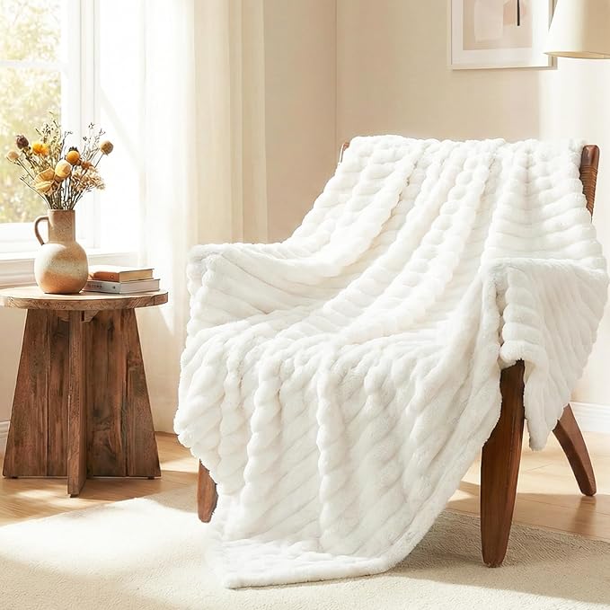 HIMEET Fleece Off White King Size Blanket for Bed - 300GSM Ribbed Soft Cozy Bedding Blanket, House Warming Gifts New Home, Luxury Boho Bedroom Decor Throws, 108x90 Inches