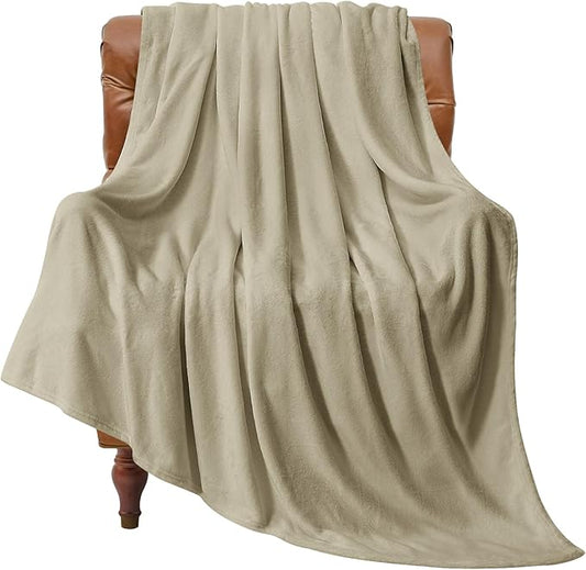 BEDELITE Fleece Blanket Oatmeal Throw Blankets for Couch & Bed, Luxury Plush Cozy Fuzzy Blanket 50x60 inches, Super Soft Warm Lightweight Throw Blanket for Travel Camping