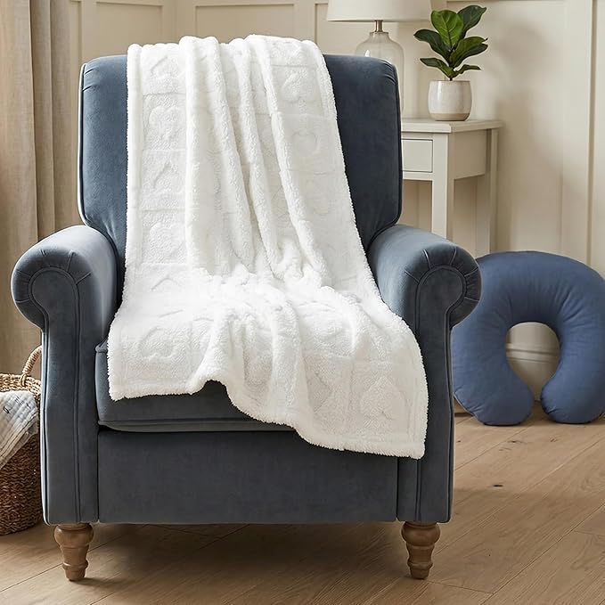 Americanflat 30x40 Jacquard Kids Throw Blanket - Soft and Breathable Mini Fleece Throw Blanket for Couch, Bed, Chair - Fleece Blankets Perfect for Home, Bedroom, or Outdoor - Heart Design in Cream