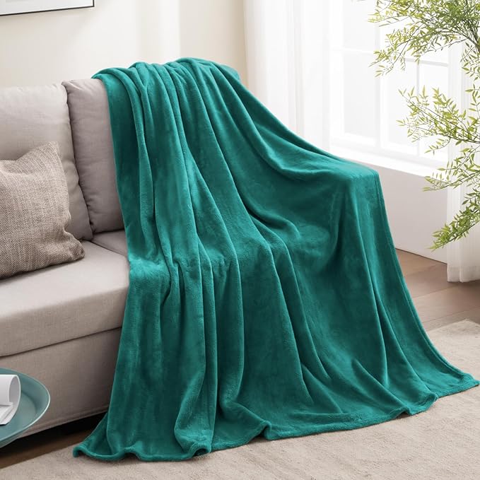 BEDELITE Fleece Blanket Twin Size Emerald Green Throw Blankets for Couch & Bed, Luxury Plush Cozy Fuzzy Blanket 60x80 inches, Super Soft Warm Lightweight Throw Blanket for Travel Camping