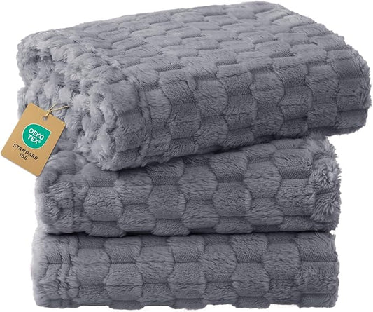 Luciphia 300GSM Fleece Dog Blanket for Small Medium Large Dogs 3D Jacquard 1 Pack 3 Flannel Puppy Cat Pet Throw Blankets Soft Washable Decorative Furniture Protect Pcs3-Grey, S(23''x16'')