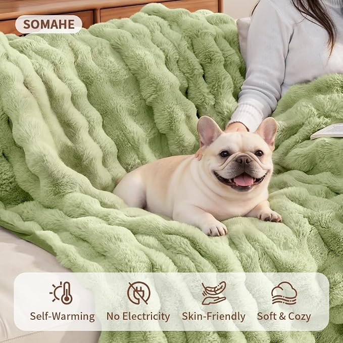 SOMAHE Pet Blanket, Reversible Sherpa & Bubble Fleece Pet Throw, Ultra-Soft Plush for Cats & Small Dogs, Machine Washable, Anti-Static, Warm & Cozy,28"×22" Inch Green