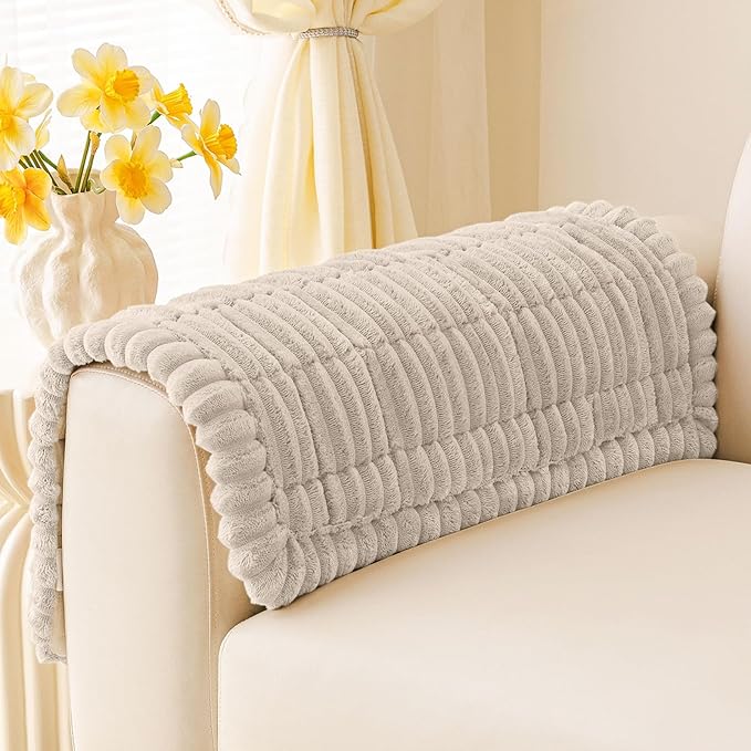 Smiry Couch Cover for Dogs, Non Slip Washable Sofa Protector for Pets, Soft Furniture Cover for Pet, Stylish Sofa Covers, Cozy Protect Against Fur, Dirt & Everyday Messes (Apricot, 27.6" x 27.6")