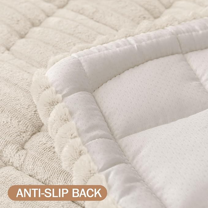 Smiry Couch Cover for Dogs, Non Slip Washable Sofa Protector for Pets, Soft Furniture Cover for Pet, Stylish Sofa Covers, Cozy Protect Against Fur, Dirt & Everyday Messes (White, 27.6" x 59")