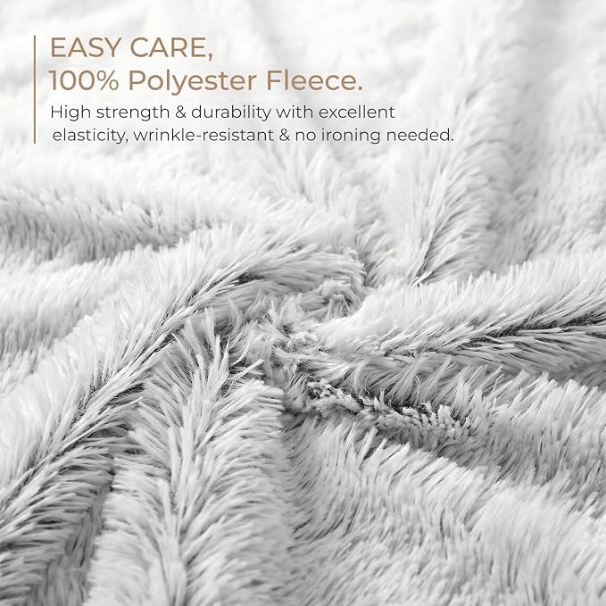 PJYuCien Dog Blanket for Dogs, Puppies and Pets, Lightweight & Portable Fluffy Fleece Throw, Super Soft Plush Cat Blanket for Couch/Car Seat/Furniture, Machine Washable, 24"x32", Grey
