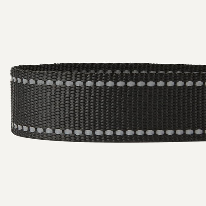 Amazon Basics Reflective Polyester Dog Collar, Adjustable Length 15"-23.5", 1.1" W, Quick-Release Buckle for Easy On/Off, Medium, Black