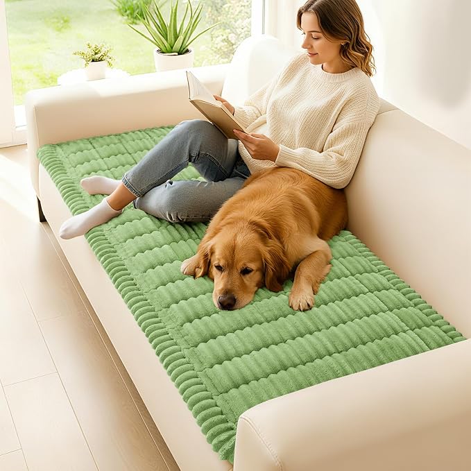 hyha Couch Cover for Dogs Washable, Non Slip Thick Flannel Sofa Protector, Pet Friendly Plush Furniture Cover for Sectional Sofa & Loveseat (Grass Green, 35.4" x 63")