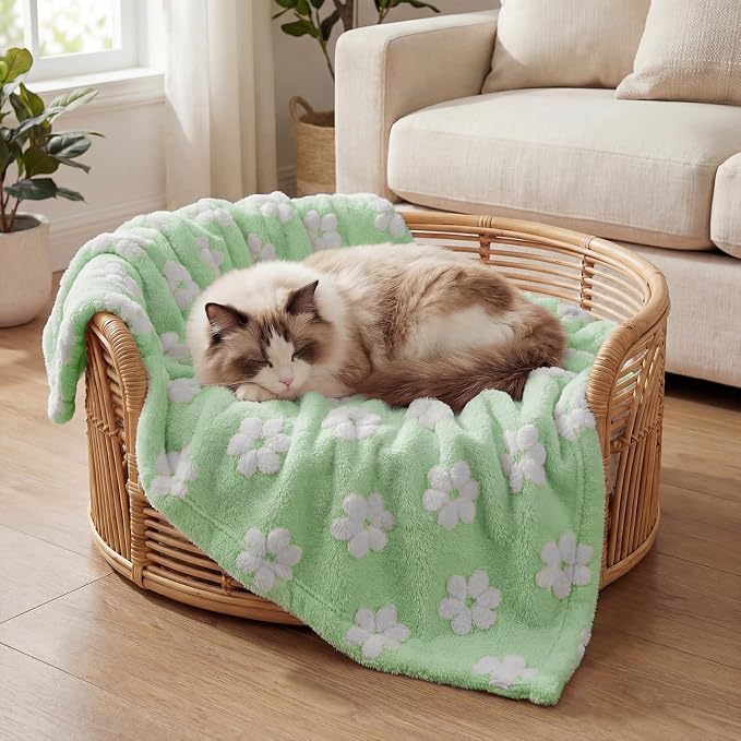 Horaldaily Pets Flannel Blanket, Green Flowers 3D Textured Soft Fuzzy Fluffy Plush Cozy Fleece Premium Blankets for Dog Cat Puppy Kitten Couch Protection, 16x23