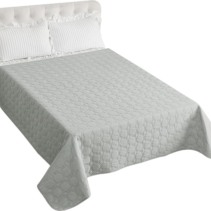 ZNSAYOTX Ultimate Cozy Blankets (82"x102") 100% Waterproof Bed Mat Blanket for Dog Pets, Couch Sofa Protector with Non-Slip Back Washable Durable, Pee Scratch Proof Easy to Clean (Light Grey)