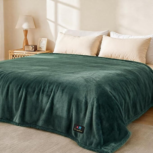 Luciphia Waterproof Pet Blanket, Liquid Pee Proof Dog Blanket for Sofa Bed Couch, Reversible Sherpa Fleece Furniture Protector Cover for Small Medium Large Dogs Cats, Dark Green X-Large（85" x 57"）