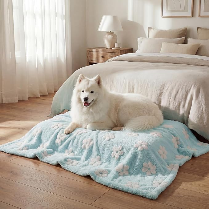 Horaldaily Pets Flannel Blanket, Blue Flowers 3D Textured Soft Fuzzy Fluffy Plush Cozy Fleece Premium Blankets for Dog Cat Puppy Kitten Couch Protection, 20x30