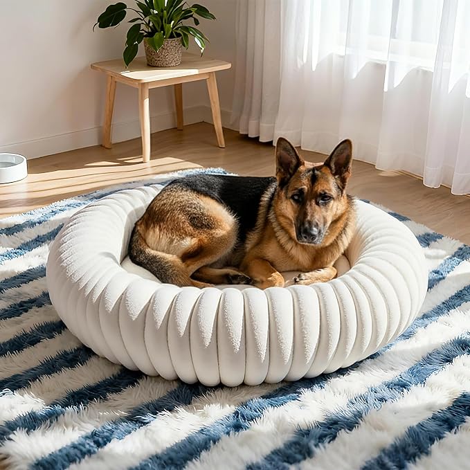 Calming Dog Bed Anti-Anxiety Donut Dog Beds for Small Medium Large Dogs,Washable Plush Fluffy Indoor Cat Kitten Round Cuddler Cushion (Cream, Small)