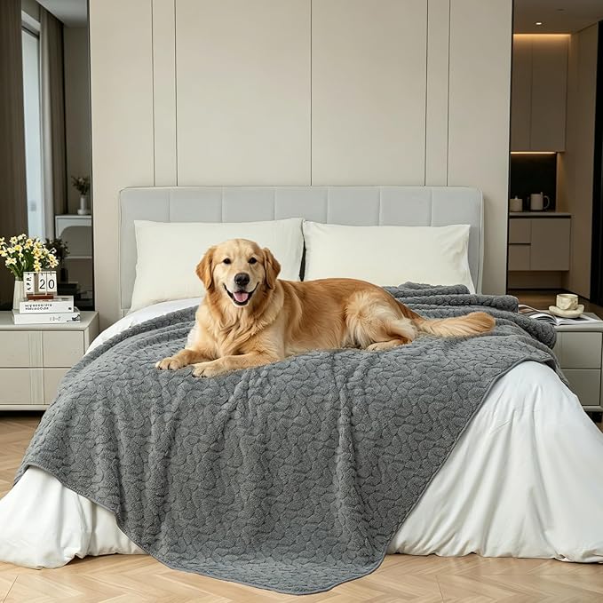 Waterproof Dog Blanket Reversible, Leakproof Pet Blanket for Large Dogs, Soft Furniture Sofa Couch Cover Protector Washable, Fleece Cat Throw Bed, Reversible Washable Soft Plush