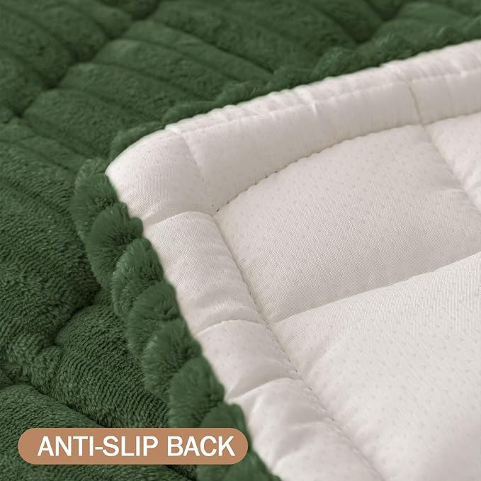 Smiry Couch Cover for Dogs, Non Slip Washable Sofa Protector for Pets, Soft Furniture Cover for Pet, Stylish Sofa Covers, Cozy Protect Against Fur, Dirt & Everyday Messes (Dark Green, 27.6" x 88")
