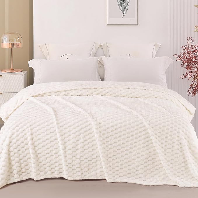 Exclusivo Mezcla Fleece California King Blanket for Bed, Oversized Fuzzy Ivory Bed Blankets, Soft Cozy Plush Sofa Throws for All Seasons, 120x120 Inches