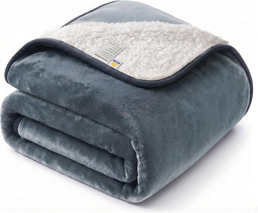 Sunheir Waterproof Dog Blankets for Small Dogs, Reversible Sherpa Fleece Thick Puppy Blanket, Leakproof Spill-Proof Pet Blanket for Cat, Bed, Couch, Furniture Protector, Travel, Camping, 25"X35", Grey