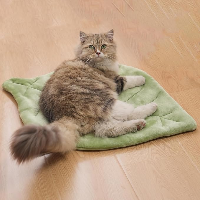 Self Warming Cat Leaf Mat,Comfortable Soft Fabric Breathable Cozy Cat Warm Bed Mat with Foil Insulation,Cat Bed Mat for All Seasons, 26.5"x20.5" Ideal for Cats Small Pets