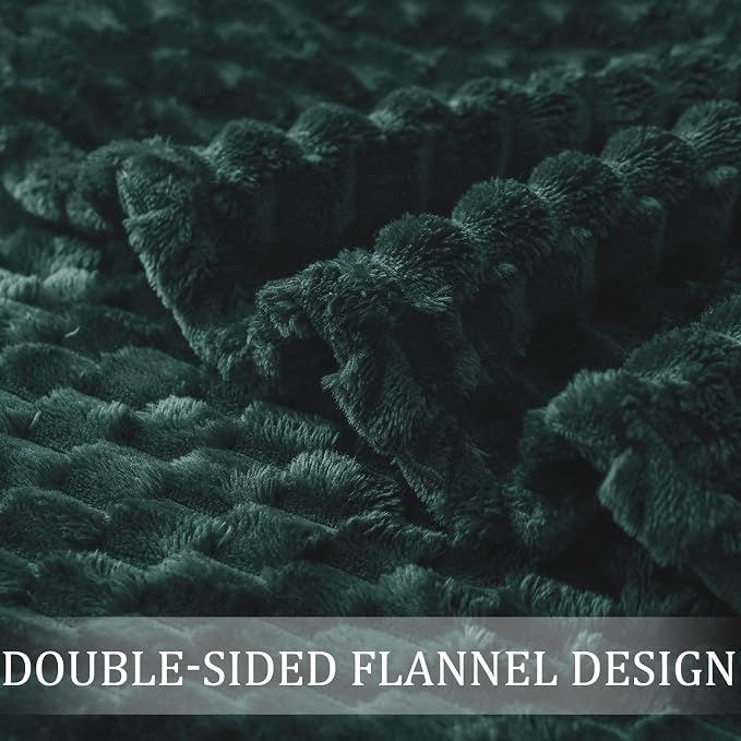 Exclusivo Mezcla Fleece King Blanket for Bed, Extra Large Fuzzy Forest Green Bed Blankets, Soft Cozy Plush Sofa Throws for All Seasons, 90x104 Inches