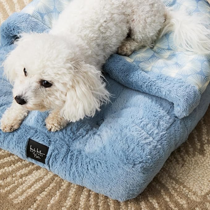 Nicole Miller New York PET Kendall Fluted Geo Cozy Slipper Cave Pet Bed, Cozy & Calming, Non-Slip Bottom, Machine Washable, Blue, Small 22"x17"x11"