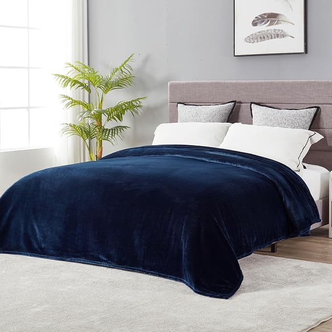 DREAMNINE Extra Large Soft Comfy Fluffy Fleece Bed Blanket King Size 90" x 108", Luxury Decorative Fuzzy Blanket for Women Girl, Big Cozy Shaggy Warm Flannel Blankets for Winter Autumn Pets, Navy Blue
