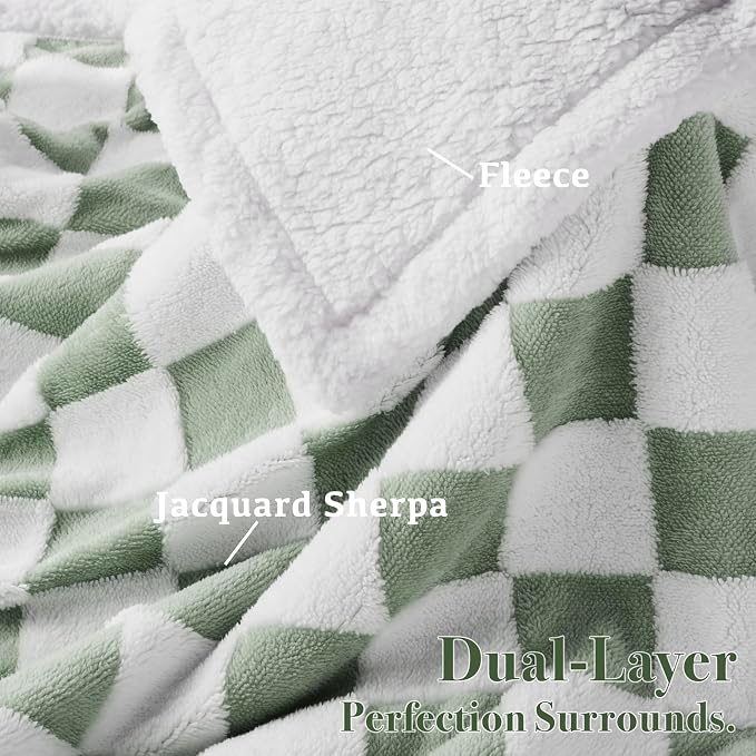 Ohocut Checkered Dog Blanket, Sage Green Jacquard Sherpa Blankets for Small Dog and Cats, Cute Aesthetic Style Fluffy Fleece Pets Blanket for Couch Protection Washable, 30"x40"