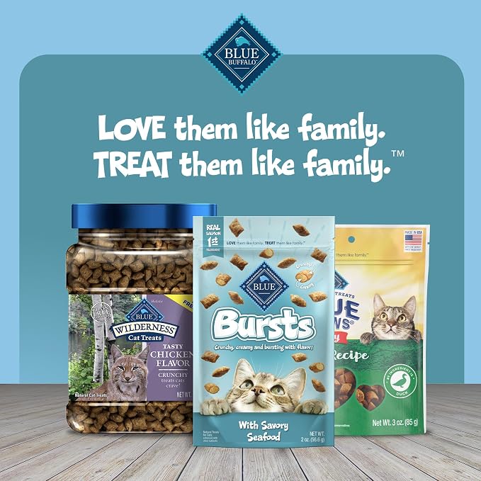 Blue Buffalo Bursts Crunchy & Creamy Cat Treats, Great for Training, Savory Seafood, 5-oz Bag (Pack of 6)