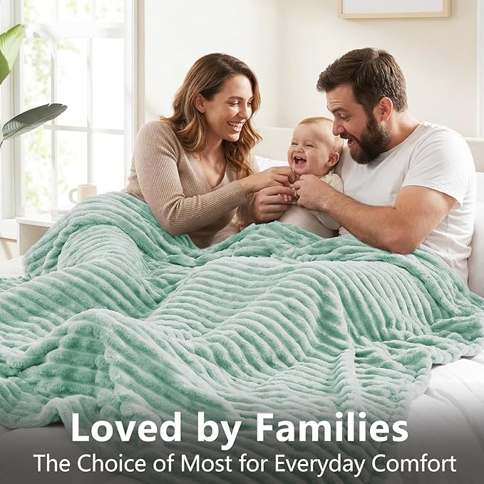 HIMEET Fleece Sage Green Full Size Blanket for Bed - 300GSM Ribbed Soft Cozy Bedding Blanket, New Home Birthday Gifts for Women Men Teens, College Dorm Essentials Bedroom Decor Throws, 84x90 Inches
