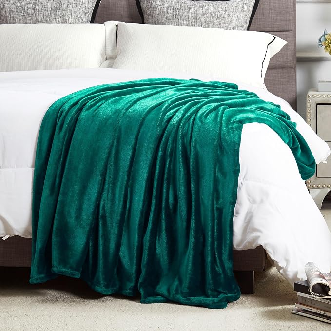 DREAMNINE Extra Large Soft Comfy Fluffy Fleece Bed Blanket King Size 90" x 108",Luxury Decorative Fuzzy Blanket for Women Girl,Big Cozy Shaggy Warm Flannel Blankets for Winter Autumn Pets,Forest Green