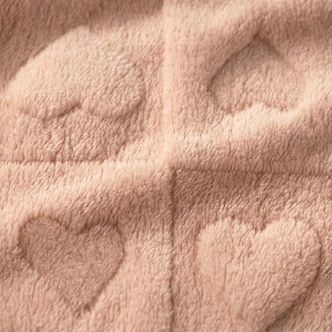 Americanflat 30x40 Jacquard Kids Throw Blanket - Soft and Breathable Mini Fleece Throw Blanket for Couch, Bed, Chair - Fleece Blankets Perfect for Home, Bedroom, or Outdoor Use - Heart Design in Pink