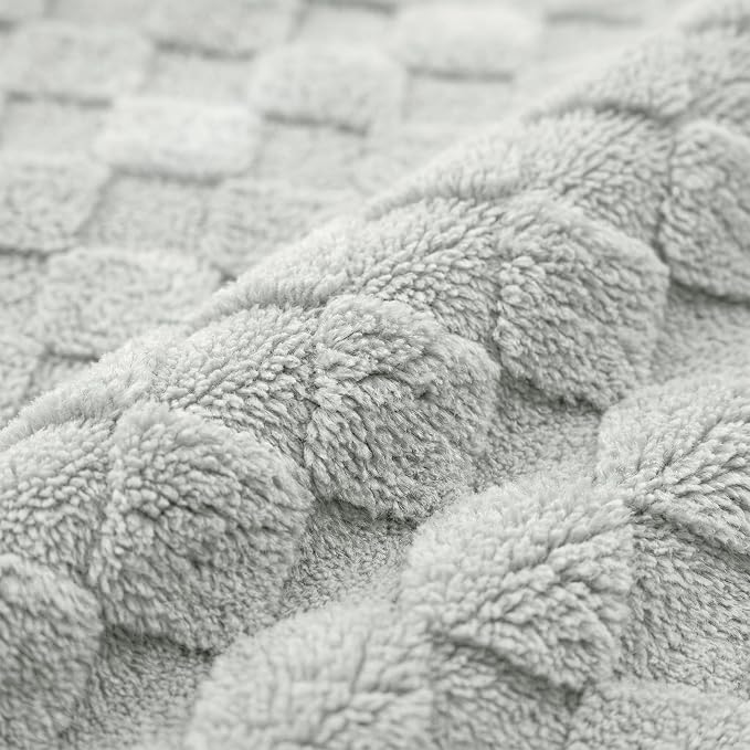 Americanflat 50x60 Jacquard Fleece Throw Blanket - Soft and Breathable Throw Blanket for Couch, Bed, Chair - Fleece Blankets Perfect for Home, Bedroom, or Outdoor Use - Checkered Design in Light Gray