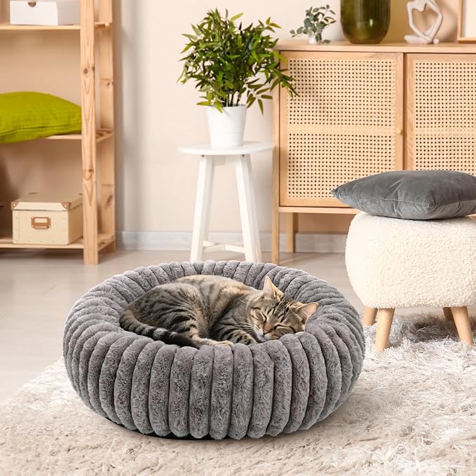 Cat Bed for Indoor Cats, 20 inch Calming Cat Bed with Ultra Soft Plush, Machine Washable Round Anti-Anxiety Pet Bed for Kittens & Small Dogs, Grey