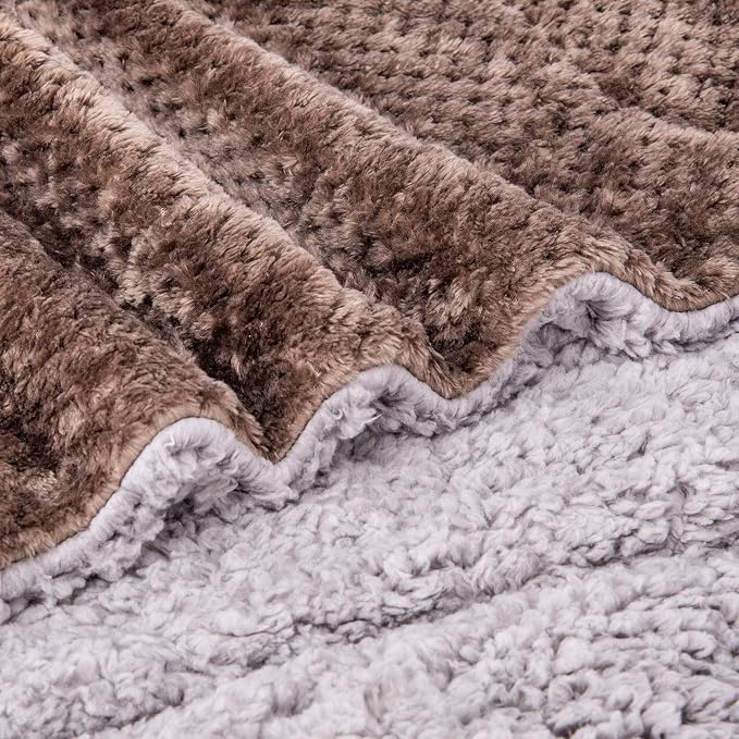 DG-Eagle Grey Plush Fleece Receiving Blanket for Dog, Cat, Couch, Travel - Warm, Soft, 24" x 32"