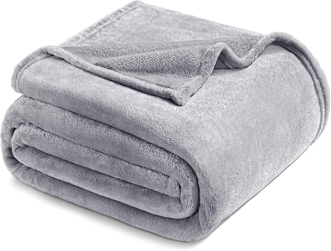 Exclusivo Mezcla Fleece Throw XL Blanket for Couch, Sofa, Super Soft and Warm Light Grey Blankets, All Season, Cozy, Plush, Lightweight, 50x70 Inches