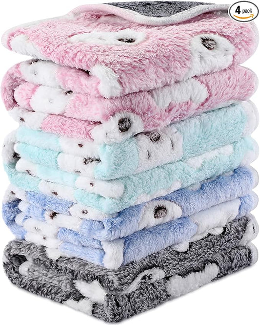 Reginary 4 Pcs Waterproof Guinea Pig Blankets Washable Small Animal Fleece Bedding Absorbent Guinea Pig Cage Liners Reusable Training Pee Pad Pet Sleep Mat for Hamster(Bear Pattern,24 x 16 Inch)