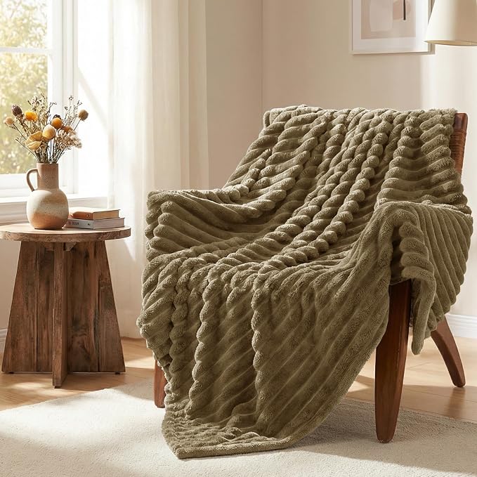 HIMEET Fleece Camel Throw XL Blanket for Couch - 300GSM Ribbed Soft Cozy Nap Blankets for Travel, New Home Birthday Gifts for Women Men Her, Long Sofa Aesthetic Room Decor Office Throws, 50x70 Inches