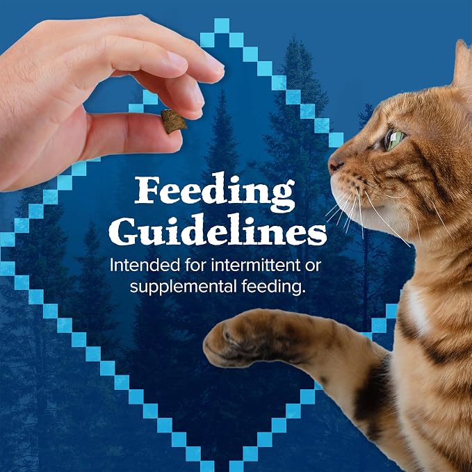 Blue Buffalo Wilderness Tasty Chicken Crunchy Cat Treats, Grain-Free Cat Treats, Real Chicken, Natural Ingredients, Enhanced with Vitamins, Minerals & Other Nutrients, Great for Training, Tub 12 oz.