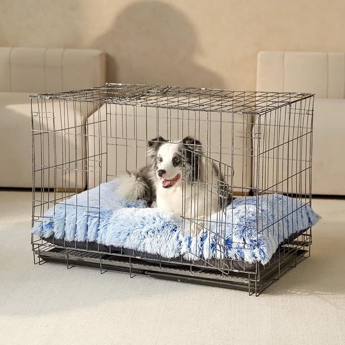 EHEYCIGA Fluffy Dog Crate Bed for Large Dogs, Plush Faux Fur Crate Pad, Calming Anti Anxiety Large Dog Bed, Washable Soft Warm Mat with Non-Slip Bottom, Blue