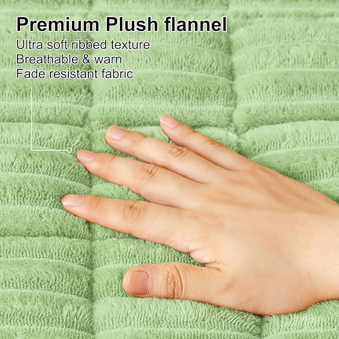 Smiry Couch Cover for Dogs, Non Slip Washable Sofa Protector for Pets, Soft Furniture Cover for Pet, Stylish Sofa Covers, Cozy Protect Against Fur, Dirt & Everyday Messes (Grass Green, 35.4" x 82.7")