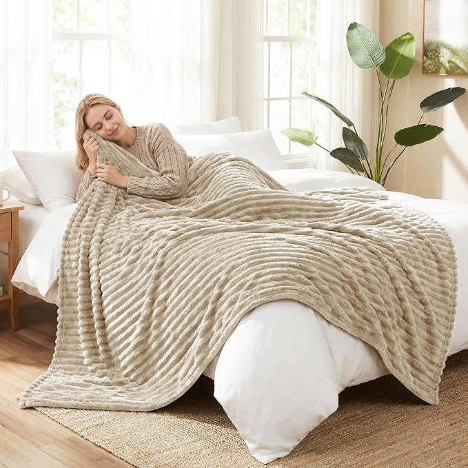 HIMEET Fleece Linen Queen Blanket for Bed - 300GSM Ribbed Soft Cozy Bedding Blanket, House Warming Gifts New Home, Luxury Bedroom Decor Throws, 90x90 Inches