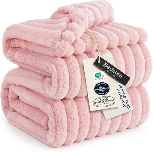 Bedsure GentleSoft Pink Full Blanket for Bed - Cozy Soft Blankets for Women, Cute Large Throws for Girls, Coral Pink, 84x90 Inches