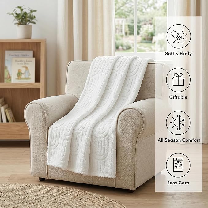 Americanflat 30x40 Jacquard Kids Throw Blanket - Soft and Breathable Mini Fleece Throw Blanket for Couch, Bed, Chair - Fleece Blankets Perfect for Home, Bedroom, or Outdoor - Rainbow Design in Cream